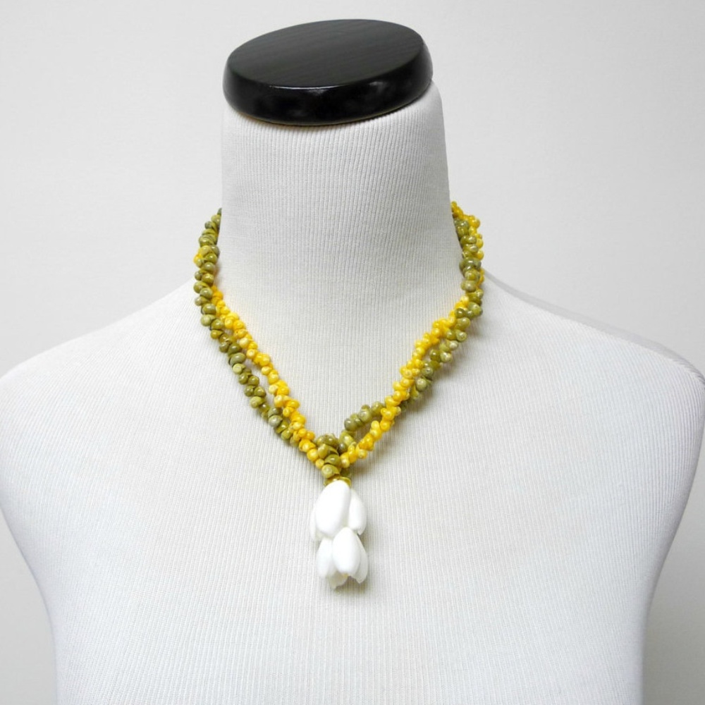 DIANE . 2 strand shell necklace / choker